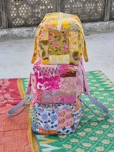 Sac de voyage en toile imprimé à la main avec motifs floraux, bleu et rose, grande capacité, sac de week-end, fermeture éclair textile - Product Image 5