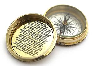 Boussole en laiton gravée avec étui en cuir Robert Frost The Road Not Taken, cadeau pour les voyageurs, les collectionneurs et les randonneurs - Product Image 4
