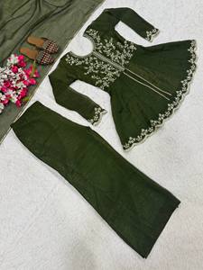 Vente en gros Eid Ramzan Spécial Salwar Kameez Vêtements de Mariage Pakistanais Faux Georgette Fantaisie Kurti-Palazzo - Product Image 3
