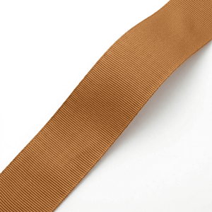 ซัพพลายเออร์ริบบิ้นผ้าสีน้ำตาลแทนขนาด 25 มม. สำหรับงานออกแบบเครื่องประดับแฟชั่น งานตกแต่งเบาะ งานฝีมือ DIY และการใช้สำหรับห่อของขวัญ - Product Image 3