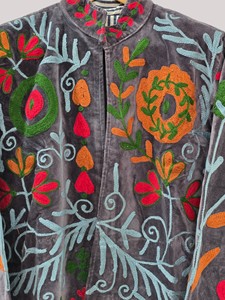 Hand Embroidered Floral Velvet Jacket Mandarin Collar Full Sleeve Plus Size Women'<b>s</b> Winter Blouson - Product Image 4