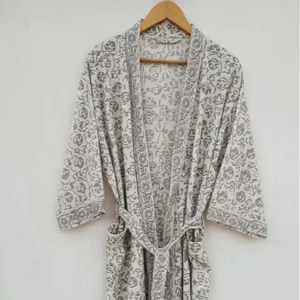 Magnifique Robe de Nuit Longue Kimono en Coton Imprimé à la Main, Respirante et Luxueuse, avec Ceinture et Cordon de Serrage, Vêtements pour Femmes - Product Image 1