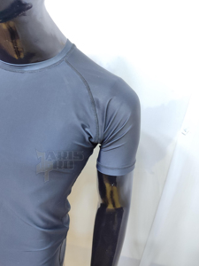 Rashguards de MMA Lisos Hechos de Tela de 240 GSM, Venta al Por Mayor a Precio Económico, Rashguard Negro Sin Gi - Product Image 2