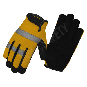 ถุงมือทำงานนิรภัยสำหรับผู้ชาย ยี่ห้ออามาร่า ทำจากหนังสังเคราะห์ เสริมความแข็งแรงด้วย EVA บุแผ่นรองรับแรงกระแทก ผสมผสานสแปนเด็กซ์เคลือบด้วยนีโอพรีน ออกแบบมาเพื่อการใช้งานทางเครื่องกล - Product Image 3