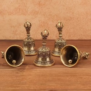 Campana de Mano Metálica Premium, Campana Artesanal de Hierro y Latón con Sonido Claro y Fuerte, Campana Decorativa Tradicional - Product Image 3
