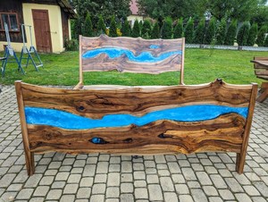 Cama de Madera con Borde Natural y Resina Epoxi River Live Edge, Modelo Blue Canyon, Cama Artesanal de Madera con Resina, Cama de Madera con Borde Natural Crystal Stream, Cama de Madera con Resina Epoxi RiverFlow - Product Image 3