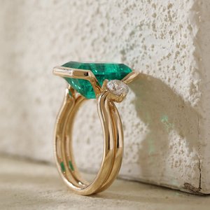 Best Seller 14x10mm Colombian Lab Grown Emerald IGI Certified 14K Solid Yellow Gold Bridal Set Luxury Half Bezel <b>Statement</b> <b>Ring</b> - Product Image 3