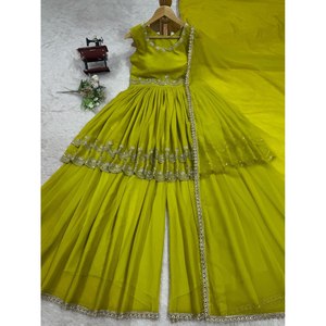 Ensemble de costume en mousseline de soie de créateur pour soirée, avec broderies et sequins, taille XL - Product Image 1