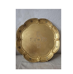 Elegante Bandeja de Servicio Tradicional de Latón con Detalles Artísticos en Relieve para Uso en Templos, Decoración de Festivales y Regalos - Product Image 4