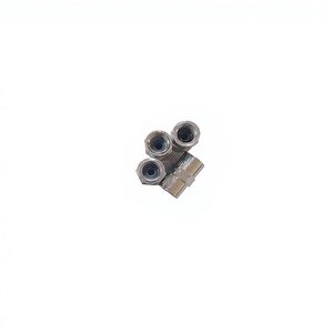 Conector de Alta Calidad Modelo 7704100 Hecho en India - Product Image 1