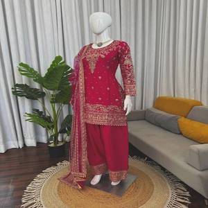Conjunto de Kurta y Salwar de Seda VASTRA COTTAGE con Bordado de Hilo y Lentejuelas, Dupatta de Red con Borde de Encaje, Ropa Étnica para Fiestas - Product Image 3
