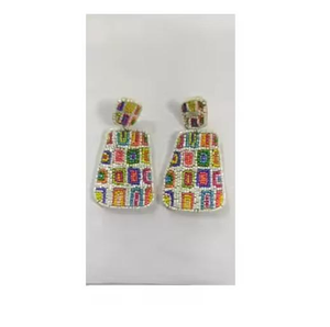 ต่างหูปักลูกปัดอเมริกันสีขาวแบบดั้งเดิมประดับพู่ลูกปัดทำมือจากอินเดีย - Product Image 3