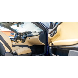 Vernis de voiture anti-poussière de qualité supérieure protégé contre les UV, brillant et lisse pour le tableau de bord, pour l'entretien intérieur. - Product Image 3
