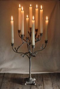 Candelabro de latón con cinco brazos para decoración del hogar, diseño duradero - Product Image 4