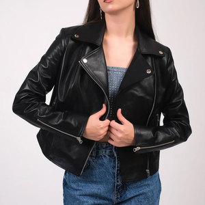 แจ็คเก็ตหนังแท้คุณภาพพรีเมียมสำหรับผู้หญิง ทรงครอป หนังแกะ ทรงบอมเบอร์ โอเวอร์ไซส์ ไหล่ตก ดีไซน์เนอร์  สำหรับสาวๆ มีจำหน่ายแล้ว - Product Image 3