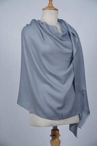 Estola de Lana Fina de Cachemira Étnica para Mujer VIC, 70x200 cm, Modelo VIC-CMS-PLHD008, Transpirable, para Uso Diario en Exteriores, Hecho en India - Product Image 4