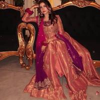 Ensemble Salwar Premium Fendy en Soie Mal Chanderi Brodé Réversible avec Dupatta en Georgette et Doublure en Coton, Manches Longues, Motif Kali Ethnique