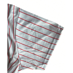 Maillots de baseball personnalisés OEM imprimés par sublimation, fabriqués en tissu mesh respirant, col en V, avec logo en twill. - Product Image 4