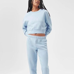 Sweat-shirt oversize court pour femme avec col rond, manches longues et tissu pour un style décontracté et superposé - Product Image 4