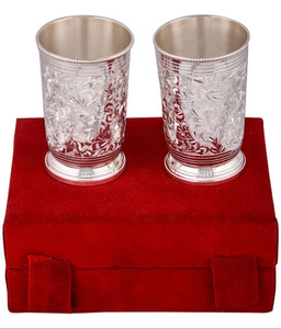Ensemble de 2 verres décoratifs en métal plaqué argent de luxe pour cadeau de mariage, usage domestique, repas et occasions festives - Product Image 3