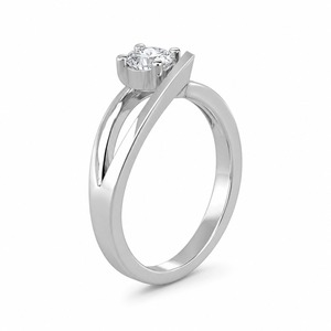 Anillo de Compromiso de Diamantes de Corte Brillante Redondo en Oro Blanco para Mujer, Engaste de Puntas, Estilo Clásico - Product Image 2