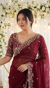 Sari de Seda Color Granate con Bordado Dorado para Boda, Traje Tradicional Indio para Mujer, Largo hasta el Suelo, Corte Regular, Protección Solar, para Todas las Estaciones - Product Image 2