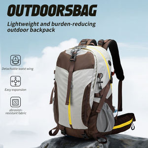 Mochila Deportiva de Gran Capacidad con Cinturón Ergonómico Acolchado y Detalles Reflectantes de Seguridad para Camping - Product Image 6