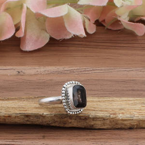 Anillo de Plata de Ley con Incrustaciones de Turquesa, Diseño Minimalista, Hecho a Mano, Regalo para Mujer - Product Image 6