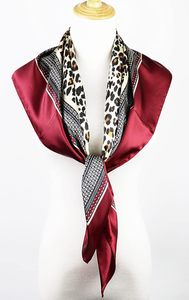 Fabricante de pañuelos de cuello de satén puro para mujer, pañuelo cuadrado de seda para mujer, diseño personalizado y elegante. - Product Image 3