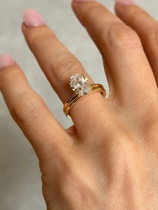 Bague de fiançailles classique en argent 925 plaqué platine avec moissanite ovale 2 carats pour femme - Product Image 5