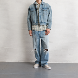 Veste en jean pour homme personnalisée, style streetwear printemps-automne avec décoration boutonnée, décontractée et élégante - Product Image 3