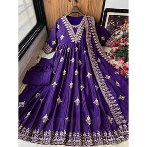 Vestido Verde de Diseñador LC y Dupatta Talla Única para Fiestas, Ropa India y Pakistaní - Product Image 2