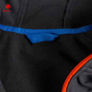 แจ็คเก็ตซอฟต์เชลล์ดีไซน์พิเศษสำหรับผู้ชายจาก Ryan Pro Gear เนื้อผ้านุ่มสบาย ปิดด้วยซิป พร้อมโลโก้แบบกำหนดเอง เหมาะสำหรับสวมใส่ลำลอง - Product Image 3