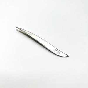 Pinza para Cejas en Forma de S con Punta Afilada, con Logotipo Personalizado, Instrumento de Belleza de Acero Inoxidable, Servicio OEM - Product Image 4