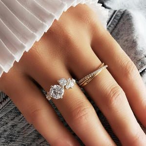 Precioso Anillo de Compromiso de Oro Sólido de 14K con Diamantes Creados en Laboratorio para Mujer, Joyería Nupcial Única, Regalo de Joyería Fina - Product Image 3