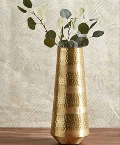 Jarrón de latón antiguo con patrón floral tallado a mano, diseño clásico para flores, plantas verdes, decoración del hogar - Product Image 6