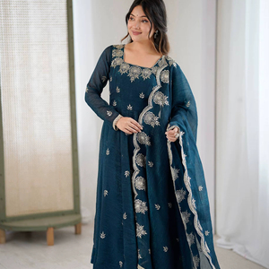 Robe Anarkali élégante pour femme Ramdev Trading, brodée, imprimée numériquement, séchage rapide, moderne, toutes saisons, pour fêtes et mariages, coupe régulière - Product Image 1