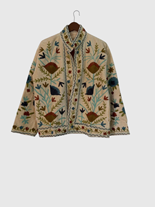 Chaqueta de terciopelo con cuello mandarín y bordado floral a mano, manga larga, para adultos, estilo elegante, para invierno. - Product Image 1