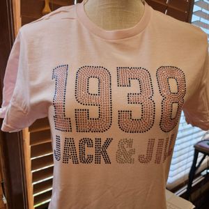 เสื้อยืดกราฟิกสำหรับผู้หญิงปี 1938 พร้อมดีไซน์ตัวอักษรประดับตกแต่ง แขนสั้น คอกลม แฟชั่นลำลอง เสื้อยืดสั่งทำขายส่ง - Product Image 1