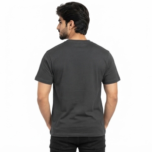 Camiseta de hombre de corte regular con costuras reforzadas y diseño ligero, con tela suave y transpirable, diseño de manga corta, cómoda. - Product Image 2