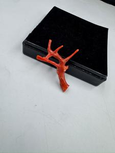 ลูกปัดปะการังสีแดงรูปทรงกิ่งไม้ พลอยดิบสำหรับทำเครื่องประดับ รูปทรงต้นไม้ ปะการังอิตาลี พลอยคุณภาพสูง - Product Image 2