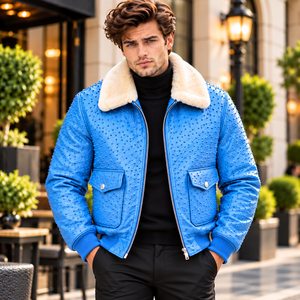 Veste en cuir élégante pour homme avec effet clouté, col en fourrure de mouton douce, fermeture éclair et style motard moderne pour l'hiver - Product Image 5