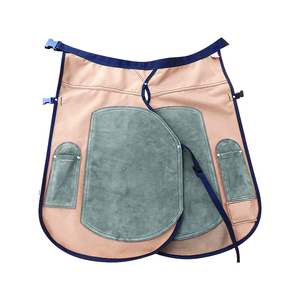 Tablier de fermeur en toile avec protection thermique, poches pour couteaux et accès rapide aux outils, design et logo personnalisés - Product Image 4