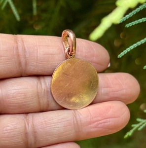 Collar de Cobre Hecho a Mano de Lujo, con Diseño de Pergamino, Personalizado, en Tono Dorado, Regalo Promocional Original para el Día del Padre - Product Image 4
