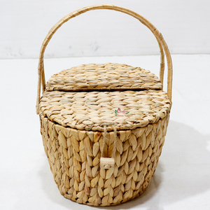 Panier de pique-nique écologique en jacinthe d'eau naturelle avec double couvercle et poignées - Product Image 3