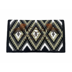 Couvertures de selle western surdimensionnées 34x42, 100% laine de Nouvelle-Zélande, personnalisables pour l'équitation sportive et les compétitions. - Product Image 1