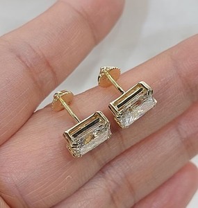 Boucles d'oreilles clous en diamant radiant de laboratoire de 4,00 carats, or 14 carats, certifiées IGI, bijoux pour femme pour anniversaire, fête, mariage - Product Image 3