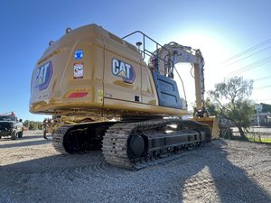 Excavadora de cadenas Premium 349 de 404 HP con engranajes y rodamientos para proyectos de construcción, demolición, minería y excavación - Product Image 2