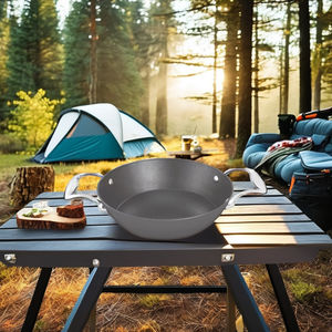 Poêle à frire en fonte de la série Honeycomb Premium de 24 cm pour une distribution uniforme de la chaleur et la cuisson quotidienne - Product Image 1