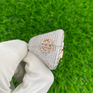 Anillo de Hombre Estilo Hiphop, Chapado en Platino, Plata 925, Letra Inicial Personalizada, con Incrustaciones de Moissanita Color D VVS de 25.62 Quilates, Engaste Pavé - Product Image 2